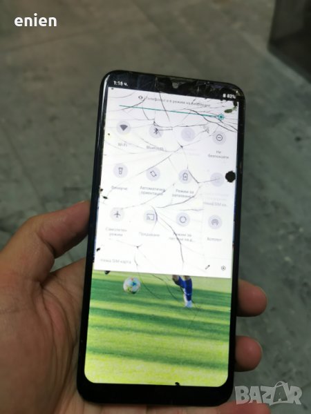 Дисплей пукнат с дефект за Motorola E6 Plus за сваляне на данни, снимка 1