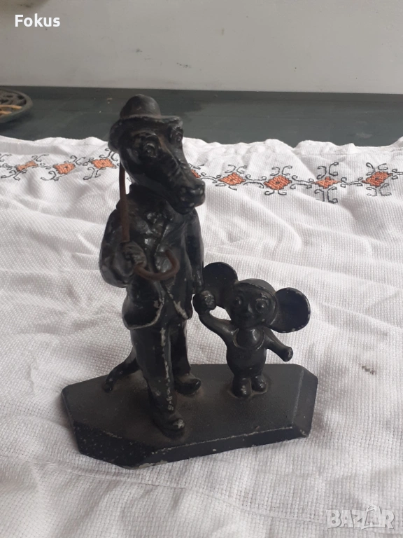 Метална руска статуетка, фигура - крокодила Гена и Чебурашка, снимка 1