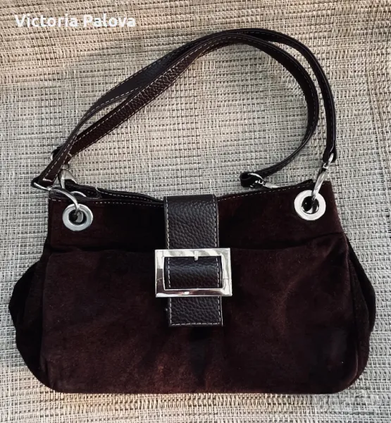 Велурена чанта с две дръжки цвят шоколад, снимка 1