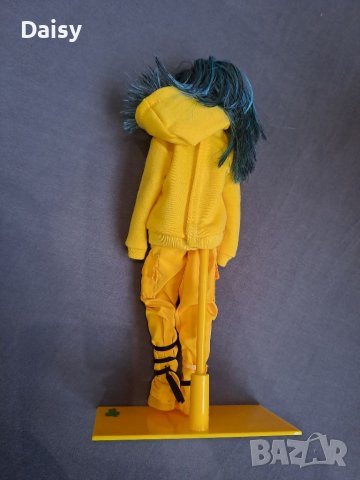 Фигурка Били Айлиш / Billie Eilish , снимка 3 - Колекции - 40477151