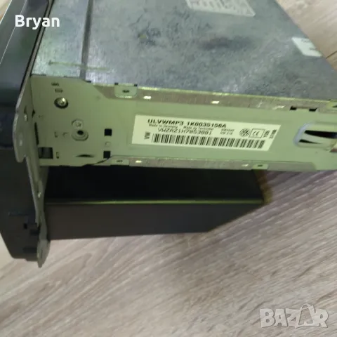 VW Caddy, Golf, Passat, Touran radio cd audio ULVWMP3, снимка 2 - Части - 49088542