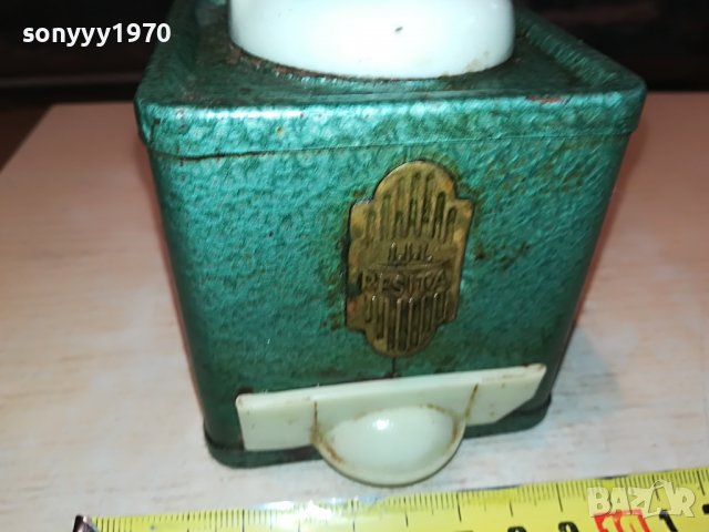 I.I.L RESITA МЕТАЛНА РЕТРО МЕЛНИЦА ЗА КОЛЕКЦИЯ 2903231853, снимка 2 - Антикварни и старинни предмети - 40184344