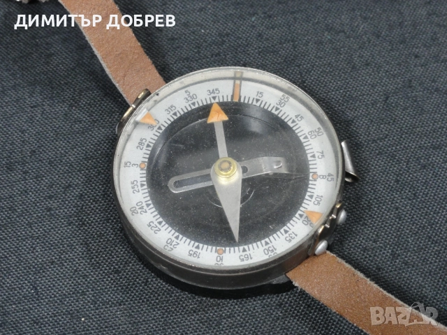 СТАР РЕТРО СОЦ СССР БАКЕЛИТОВ РЪЧЕН КОМПАС, снимка 3 - Антикварни и старинни предмети - 52011919