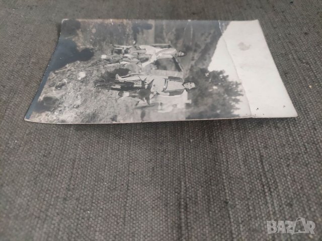 Продавам снимка - жени на магарета