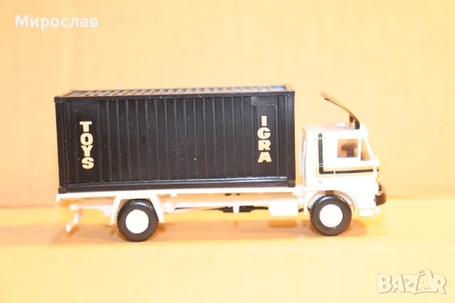 IGRA 1:87 H0 LIAZ SKODA ЦИСТЕРНА КАМИОН ТИР ИГРАЧКА МОДЕЛ, снимка 3 - Колекции - 49298461