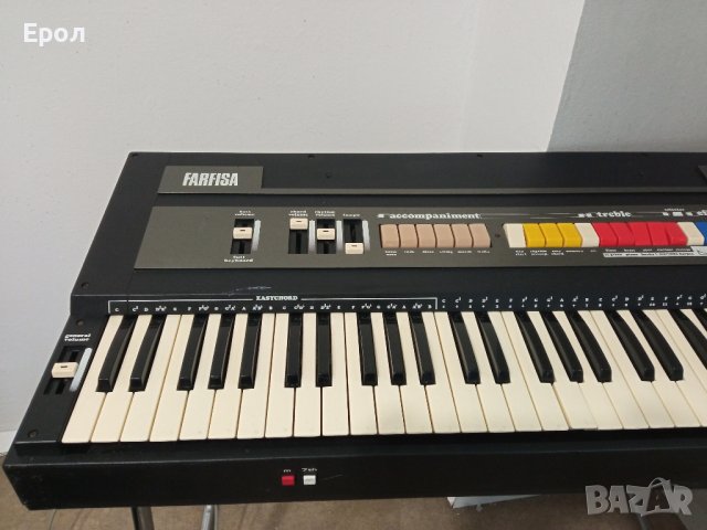 FARFISA -BRAVO 61-Синтезатор, снимка 4 - Синтезатори - 41354692