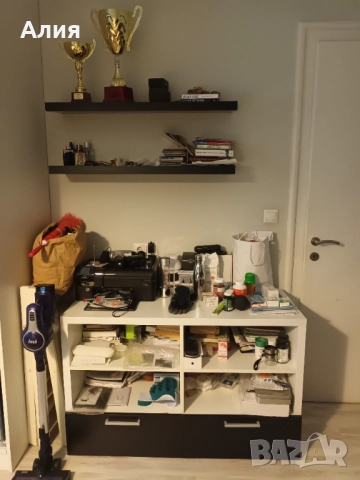 Скрин с 2 чекмеджета и 2 стенни рафта, снимка 1