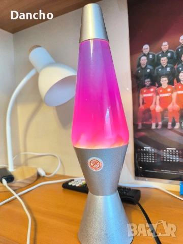 Лава лампа , снимка 2 - Настолни лампи - 53563222