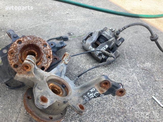 Renault clio 2015година 1.5dci главини и преден ляв спирачен апарат, снимка 3 - Части - 41338916