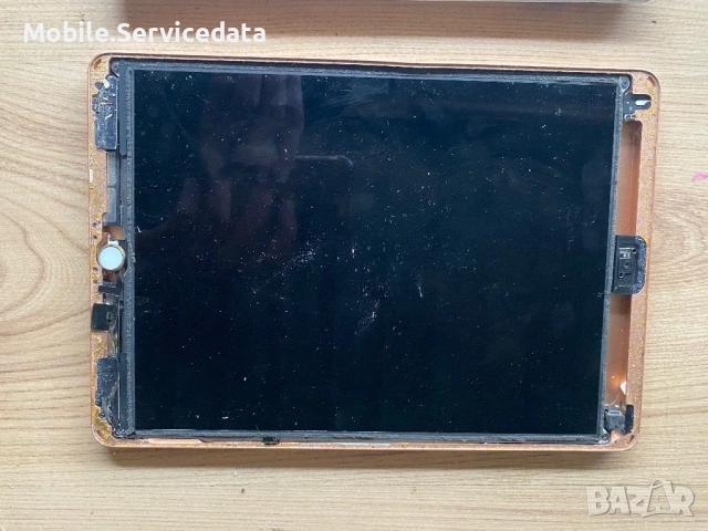 Apple iPad 8th Gen и iPad 2 – за части / счупени дисплеи , снимка 8 - Таблети - 53053559