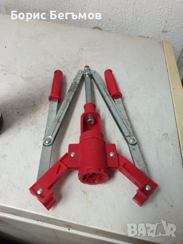 Затварачка – машина за коркови тапи, ръчна