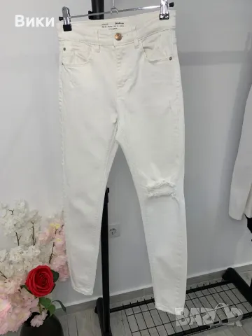 Дънки в бяло размер XS, снимка 5 - Дънки - 49456388