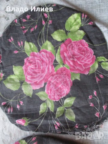 Възглавници кръгли многоцветни/ушити от майстор -шивач/  и квадратни/зелени и червени/ за стол, снимка 7 - Възглавници - 33814572