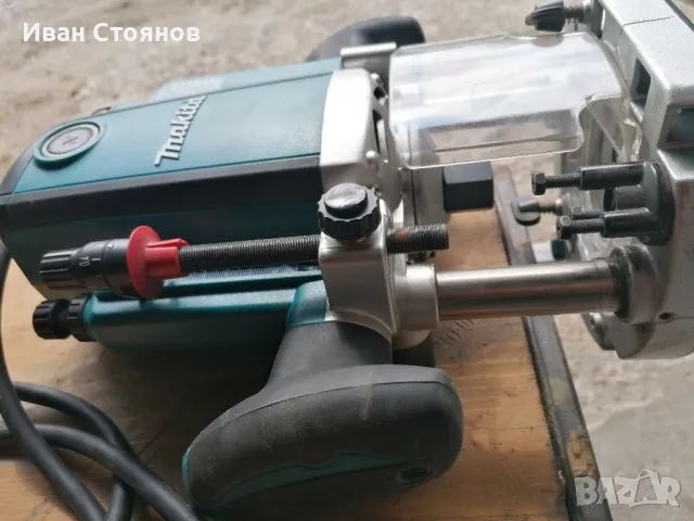 Оберфреза Makita. 2300w, снимка 3 - Куфари с инструменти - 48835666