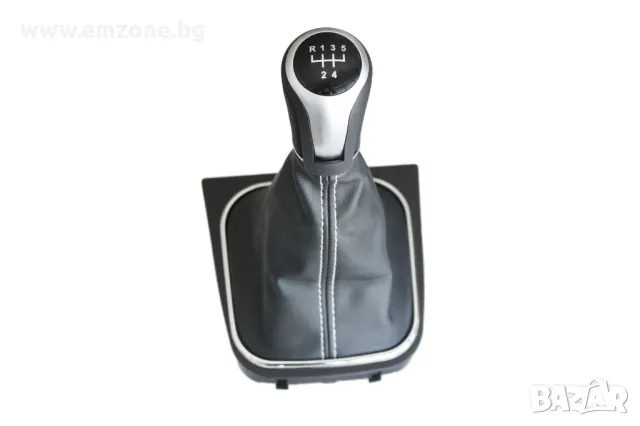 Кожена топка за скоростен лост с маншон и рамка за VW GOLF 5 V 6 VI PLUS JETTA 5 скорости