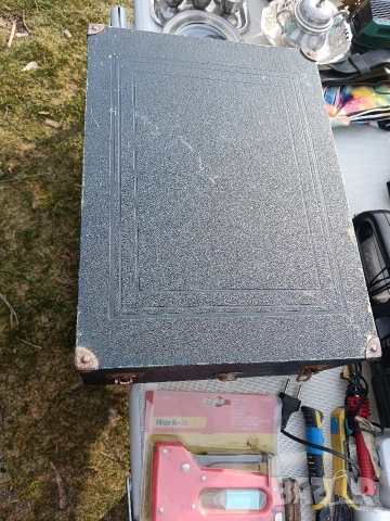 Продавам стар грамофон с манивела с пружина, снимка 5 - Антикварни и старинни предмети - 53151098