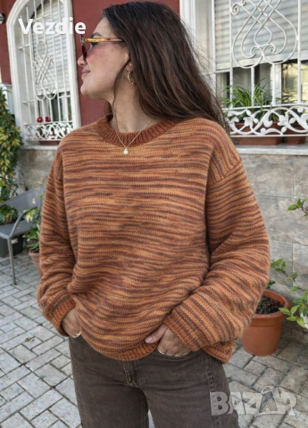 Оранжев дамски пуловер, снимка 1 - Блузи с дълъг ръкав и пуловери - 53123171