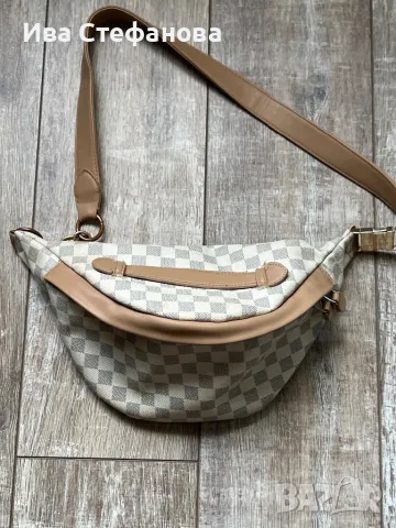 Уникална нова чанта плик клъч тип банан Louis Vuitton LV , снимка 4 - Чанти - 47320218