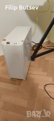 Настолен Геймърски Компютър, снимка 2 - Геймърски - 52382165