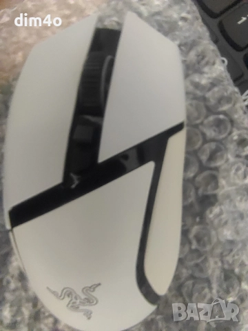 Mouse Razer basilisk v3 pro 35k white edition+ razer dock pro, снимка 2 - Клавиатури и мишки - 51347559
