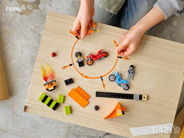 НОВИ! LEGO® City Stunt 60299  Каскадьорско състезание, снимка 8 - Конструктори - 40664055