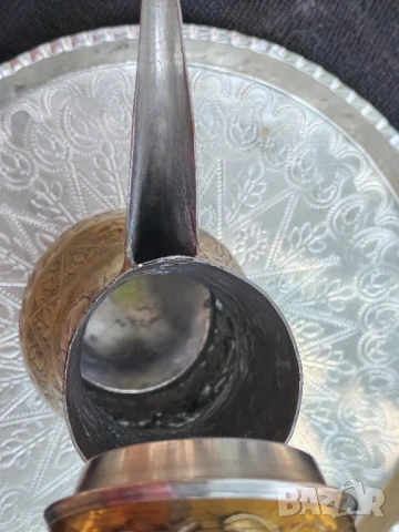 Ориенталска каничка за кафе с поднос. , снимка 2 - Антикварни и старинни предмети - 50656223