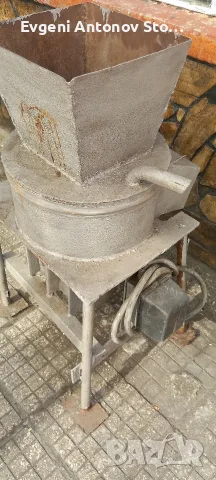 Продавам ермомелка 5KW/3000обор.Трифазен ток.