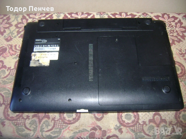 Samsung 300E за части - 17.3, Core i5, 2 GB RAM, снимка 4 - Части за лаптопи - 53746866