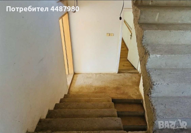 Къща на два етажа, снимка 3 - Къщи - 53331700