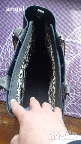 дамска чанта, снимка 3 - Чанти - 53856406