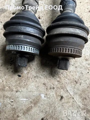 Предни полуоски полуоска каре външно вътрешно Ауди А4 Б5 1.9TDI Audi A4 B5 8D040727 Passat B5.5 , снимка 2 - Части - 49325936