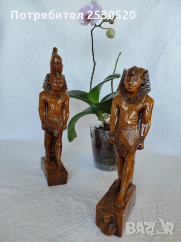 Египетска статуетка от кафяв мрамор