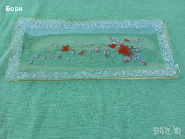 Стара стъклена чиния/плато