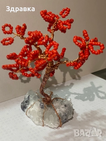 Дърво от мъниста с планински кристал 