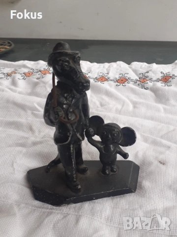 Метална руска статуетка, фигура - крокодила Гена и Чебурашка