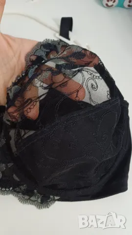 Triumph сутиен 85 Е, снимка 3 - Бельо - 49040624