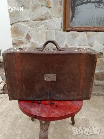 Продавам стар куфар 