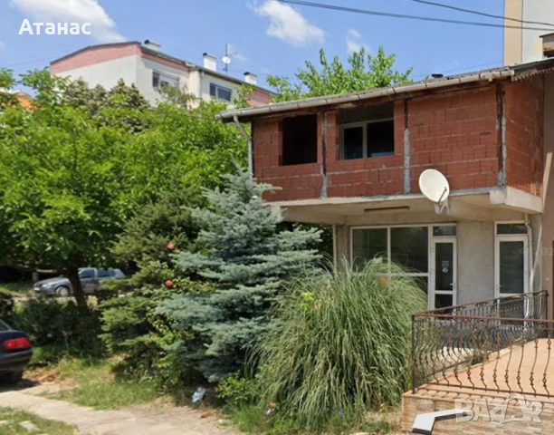 Сграда с магазин и офис