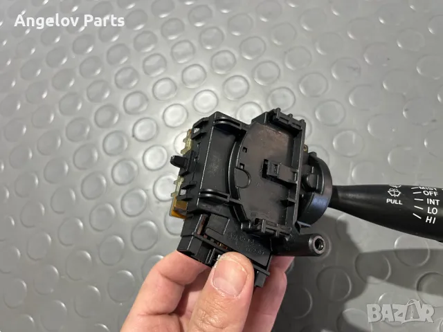 Лостчето на чистачките за Toyota Corolla Verso 2003 г., снимка 3 - Части - 47931951