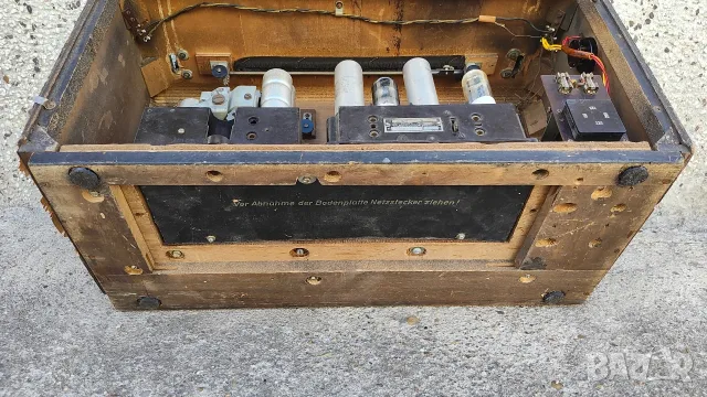 Лампов радиоприемник Philips 845 за реставрация/части, снимка 6 - Антикварни и старинни предмети - 55903437