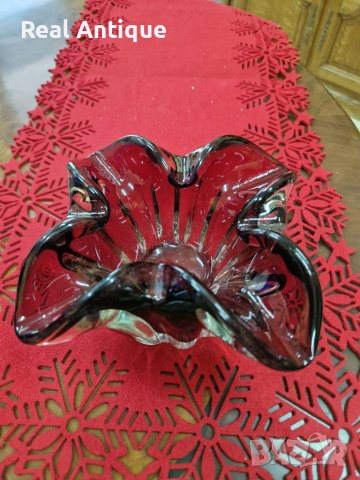 Страхотен антикварен пепелник цветен кристал , снимка 4 - Антикварни и старинни предмети - 41443335