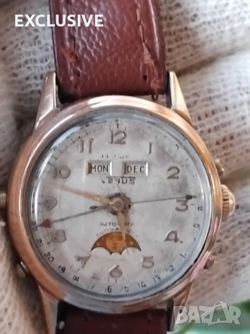 Рядак колекционерски Швейцарски хронограф Venus, 