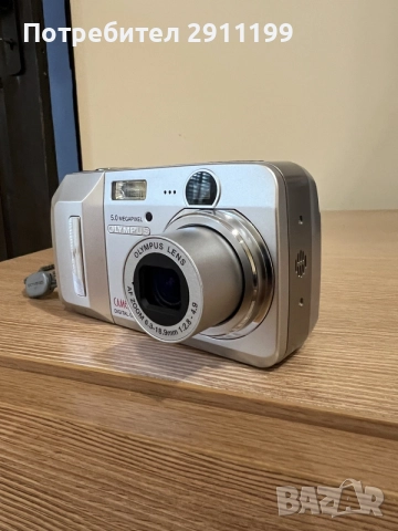 Фотоапарат Olympus 5.0 Mp с подаръци, снимка 2 - Фотоапарати - 56181992
