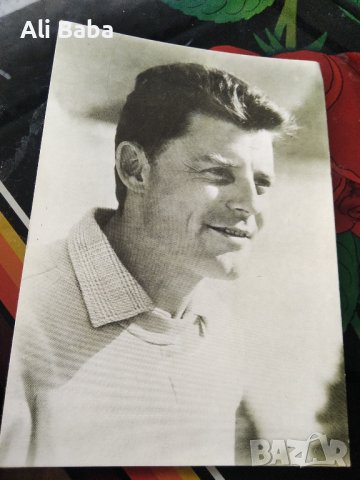 картичка/снимка френския актьор Жерар Филип