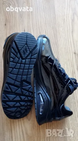 НОВИ Дамски черни обувки  Sketchers , снимка 5 - Дамски ежедневни обувки - 48453446