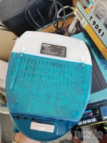 Ретро телевизорче LENCO T9041, снимка 10 - Телевизори - 50671035