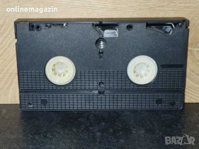 Видеокасета " НОЩНИ ЯСТРЕБИ " VHS, снимка 8 - Други жанрове - 56259826