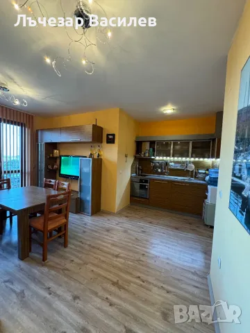 Тристаен апартамент , снимка 2 - Апартаменти - 47486414