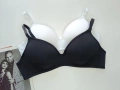 Гладък сутиен в бял и черен цвят /чашка B/, снимка 3