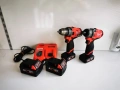 Комплект машини Milwaukee M12 с батерии и зарядно, снимка 1